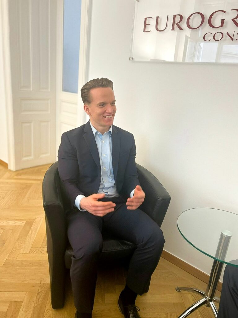 Dominik Kecskemeti im Gespräch zu Kernbanksystemen